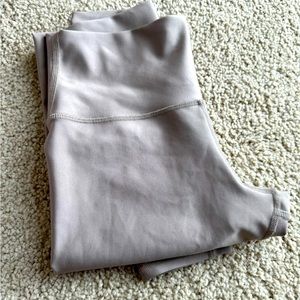 Alo Yoga 7/8 High-Waist Airlift Leggings - Gravel color